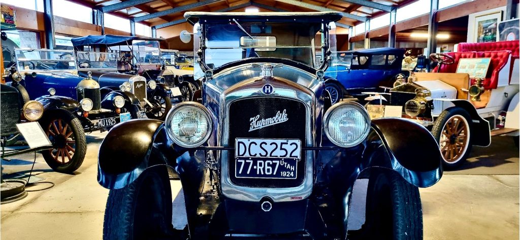 HupmobilewithVintageCars-DDM.25jpg